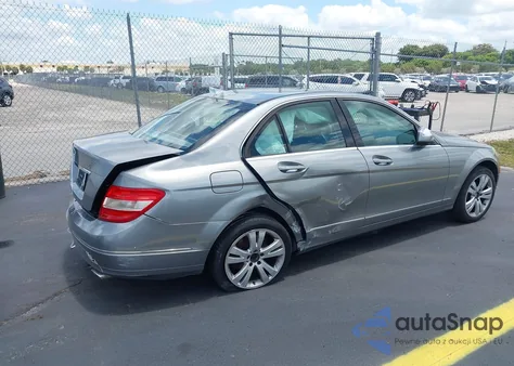2008 Mercedes-Benz C 300 Luxury/Sport из США, поврежденный, VIN WDDGF54X88R015246